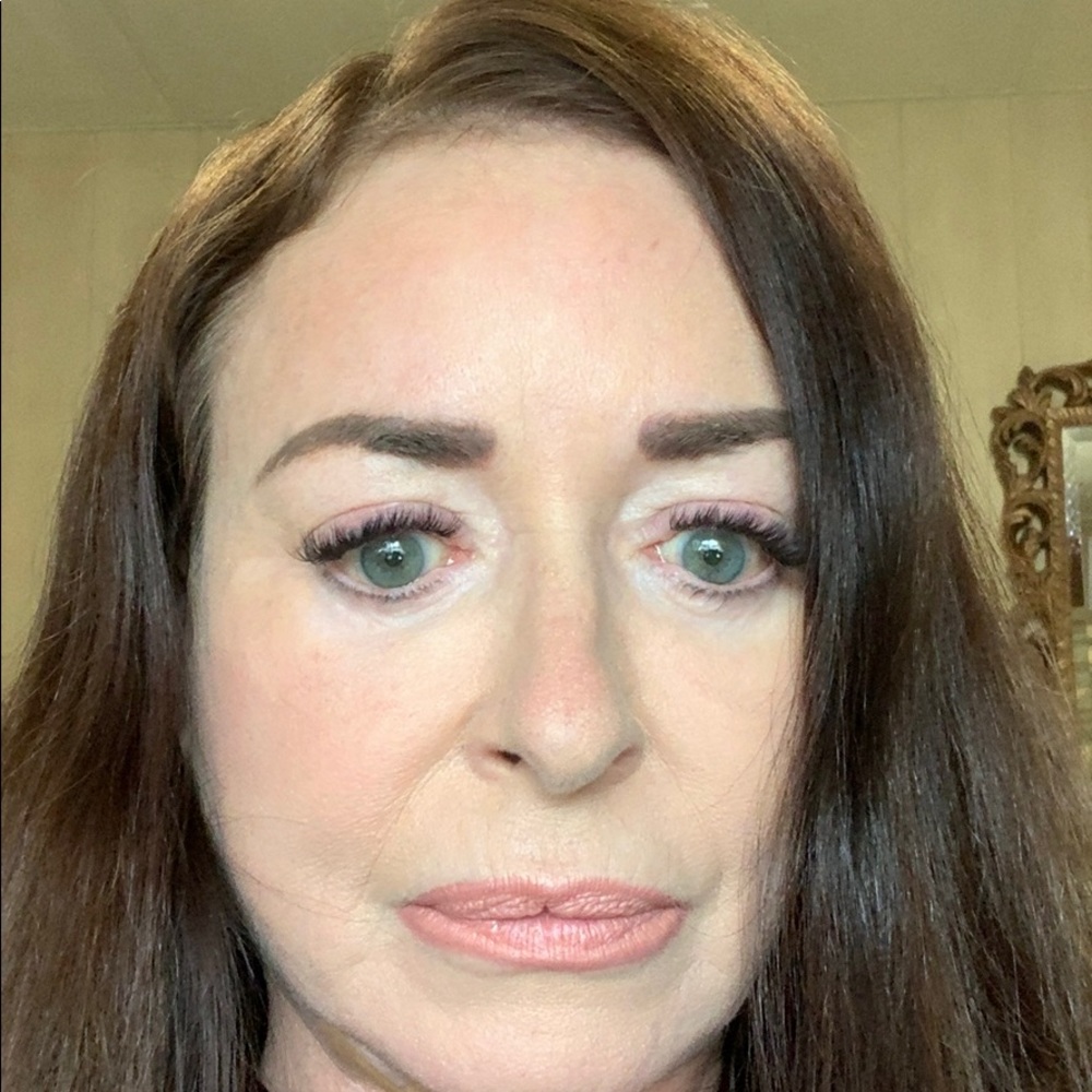 Meet your Posher, Shelly e